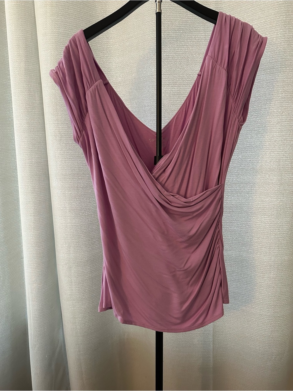 White House Black Market Draped V-Neck Top in Mauve